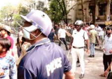 काेलकाता में भाजपा-टीएमसी के कार्यकर्ता भिडे